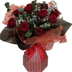 12 kisses boxed
